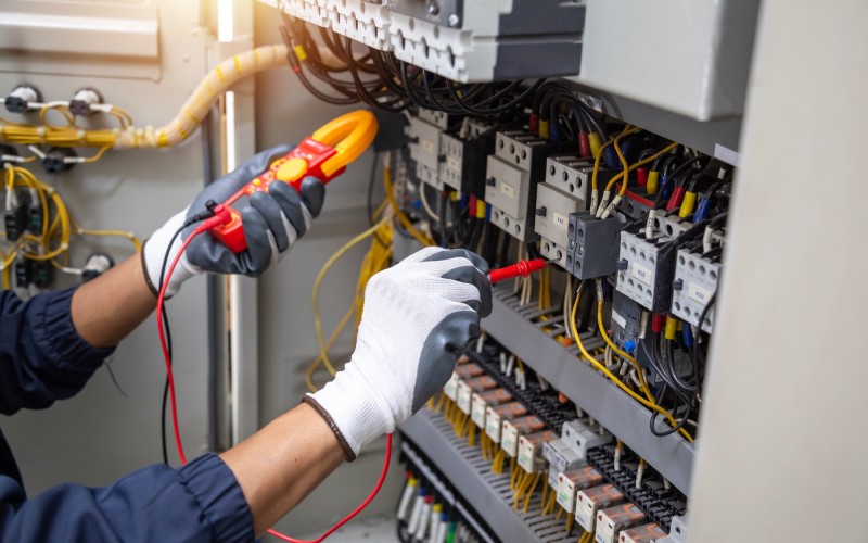 Bild 3 zum Thema Elektroinstallationen